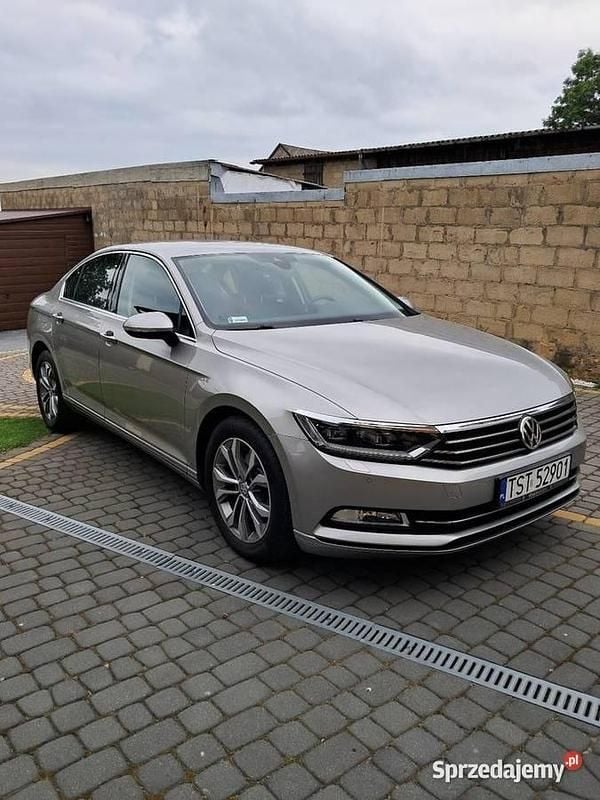 Czarny Używany 2015 VW Passat SUV | 62 500 zł (Dość drogi) - Obraz 1/4