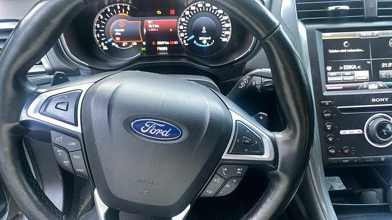 Używany Ford Mondeo 2017 Srebrny Kombi