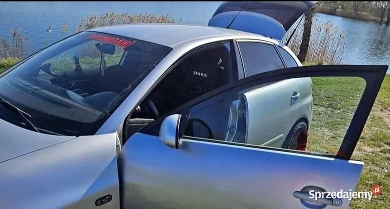 Srebrny Używany 2001 Seat Ibiza FR Hatchback | 6000 zł - Obraz 1/4