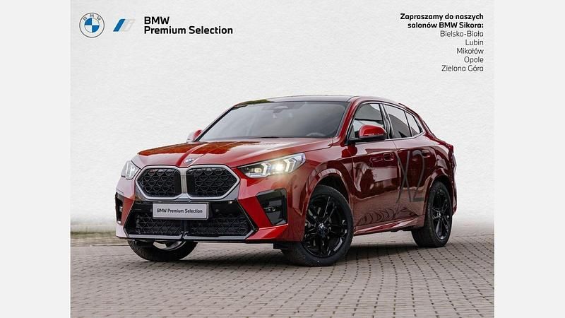 Czerwony fire red metalizowany Używany 2025 BMW X2 Comfort Edition SUV | 207 900 zł - Obraz 1/3
