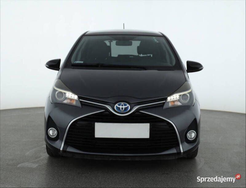 Szary Używany 2015 Toyota Yaris Hybrid Hatchback | 46 999 zł (Uczciwa cena) - Obraz 1/4