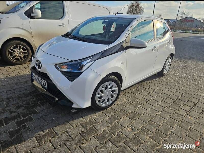 Używany Toyota Aygo 72 KM (52 kW) 2021 Hatchback