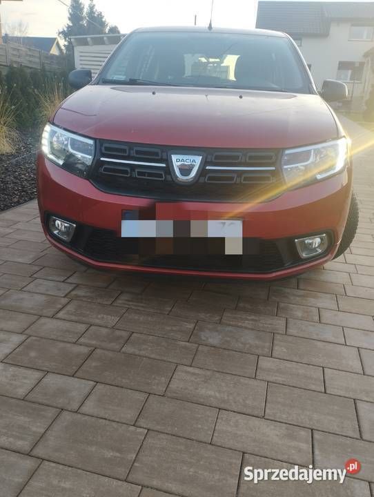 Czerwony Używany 2017 Dacia Sandero Hatchback | 32 900 zł (Drogi) - Obraz 1/4