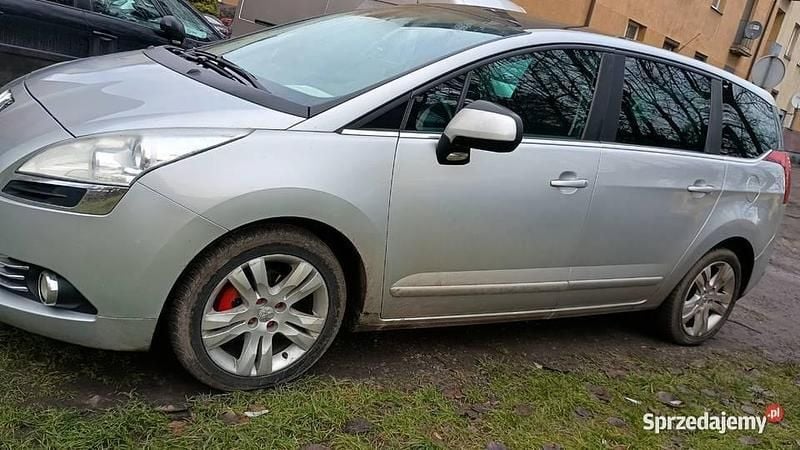 Srebrny Używany 2012 Peugeot 5008 Minivan | 21 499 zł (Drogi) - Obraz 1/4