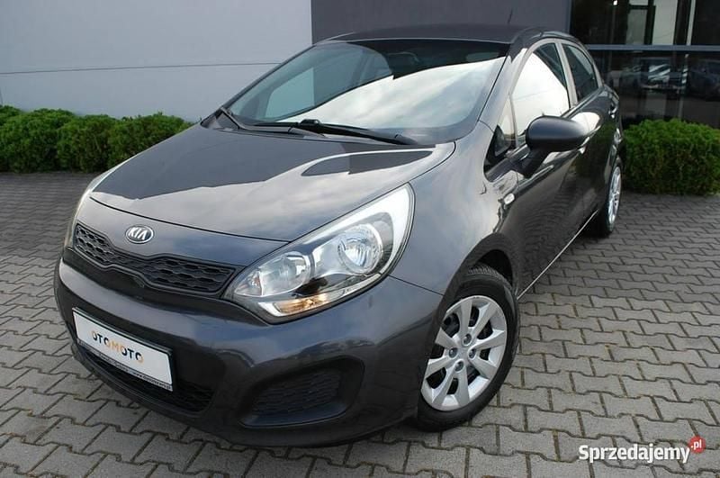 Szary (metalik) Używany 2013 Kia Rio 2 Hatchback | 11 900 zł (Super Cena) - Obraz 1/4