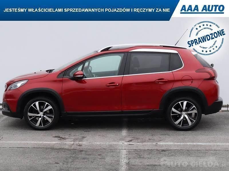Używany Peugeot 2008 2018 Czerwony SUV