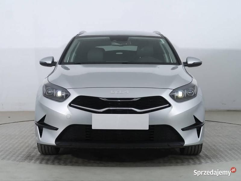 Srebrny Używany 2022 Kia Ceed Kombi | 69 999 zł (Uczciwa cena) - Obraz 1/4