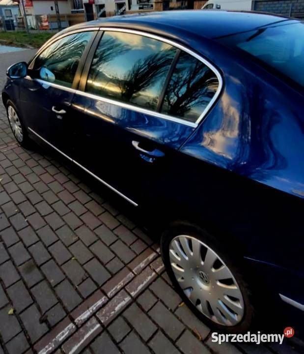 Używany VW Passat 2007 Granatowy Sedan/Limuzyna