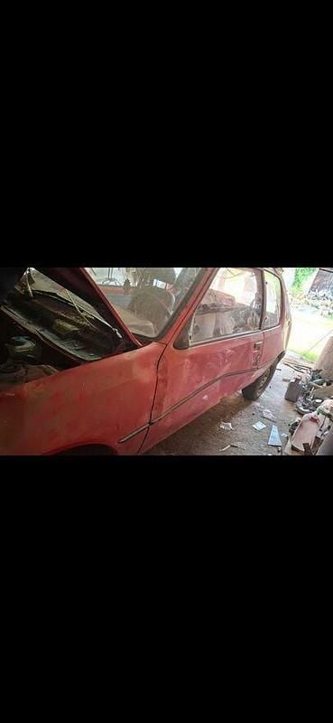 Czerwony Używany 1990 Peugeot 205 Hatchback | 1500 zł - Obraz 1/4