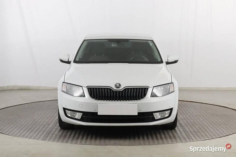 Biały Używany 2014 Skoda Octavia Hatchback | 34 999 zł (Dość drogi) - Obraz 1/4