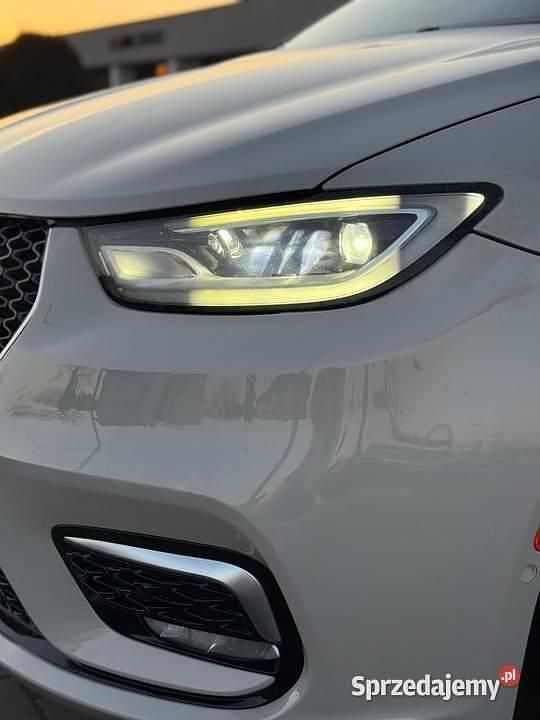 Używany Chrysler Pacifica 2021 Beżowy Minivan