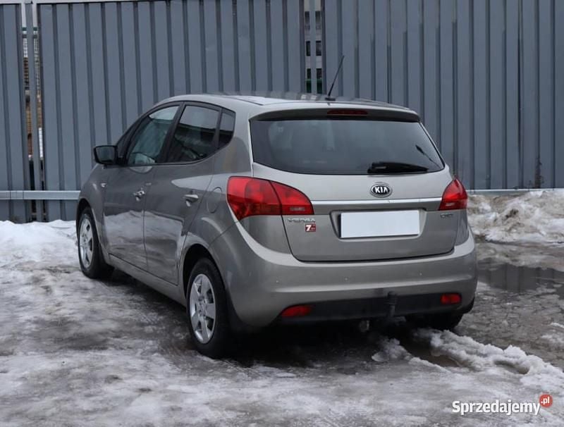 Używany Kia Venga 90 KM (66 kW) 2015 Beżowy Hatchback
