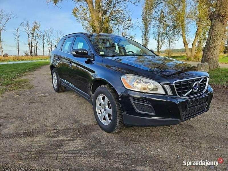Czarny Używany 2011 Volvo XC60 SUV | 29 800 zł (Uczciwa cena) - Obraz 1/4