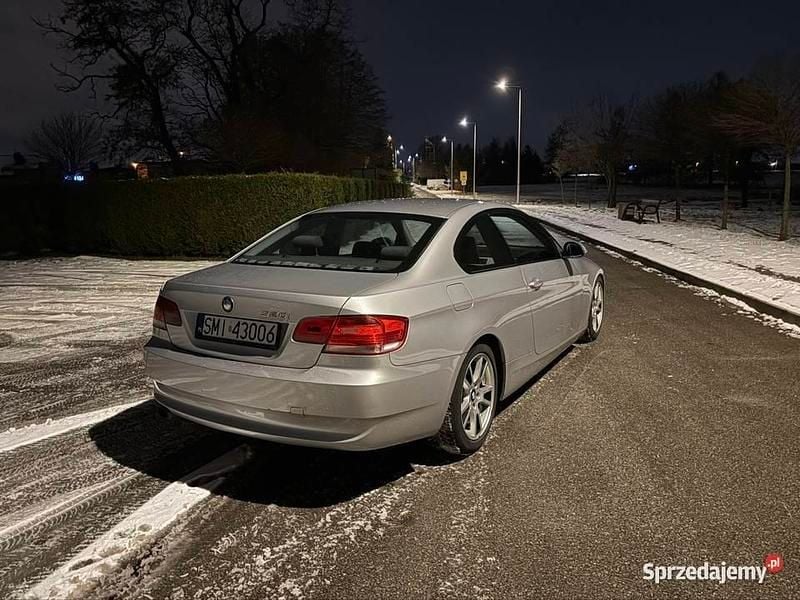 Używany BMW 320 170 KM (125 kW) 2008 Srebrny Coupe