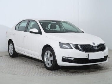 Biały Używany 2019 Skoda Octavia Hatchback | 52 999 zł (Uczciwa cena) - Obraz 1/4