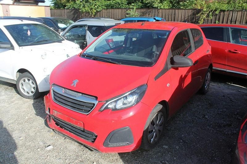 Czerwony Używany 2021 Peugeot 108 Hatchback | 17 900 zł - Obraz 1/4