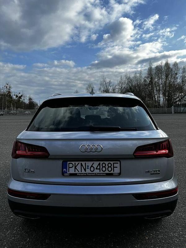 Używany Audi Q5 2018 Srebrny SUV