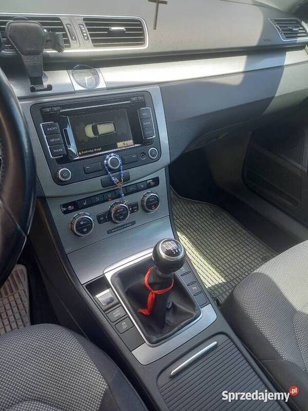 Używany VW Passat 2011 Biały Sedan/Limuzyna