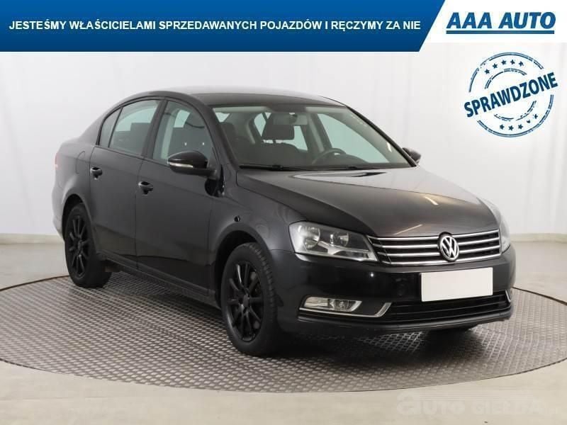 Czarny Używany 2011 VW Passat | 26 999 zł (Dobra cena) - Obraz 1/4