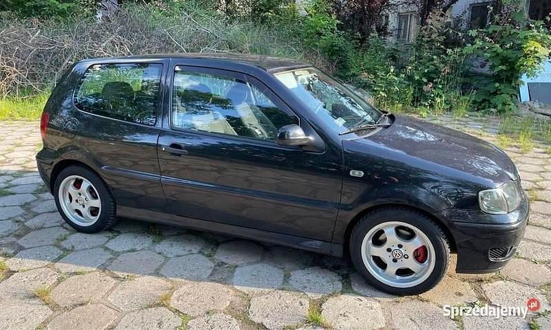 Czarny Używany 2000 VW Polo Hatchback | 3559 zł (Uczciwa cena) - Obraz 1/4