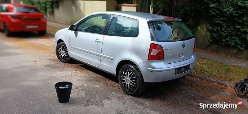Srebrny Używany 2004 VW Polo Hatchback | 3700 zł (Dobra cena) - Obraz 1/4