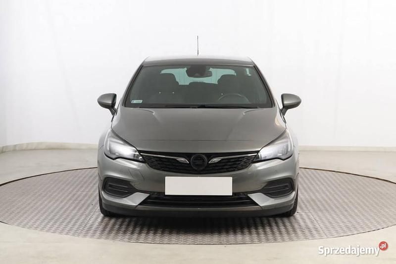 Szary Używany 2020 Opel Astra Hatchback | 51 999 zł (Uczciwa cena) - Obraz 1/4