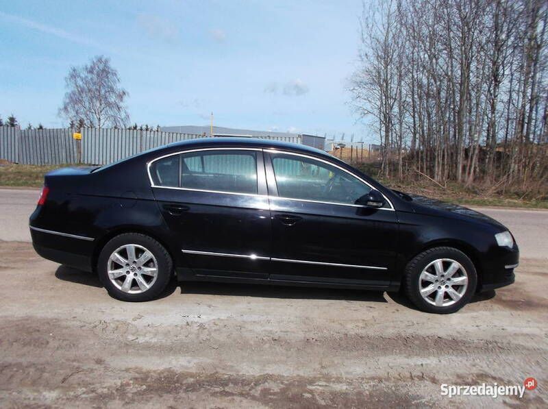 Czarny Używany 2005 VW Passat R Sedan/Limuzyna | 8900 zł (Dobra cena) - Obraz 1/4