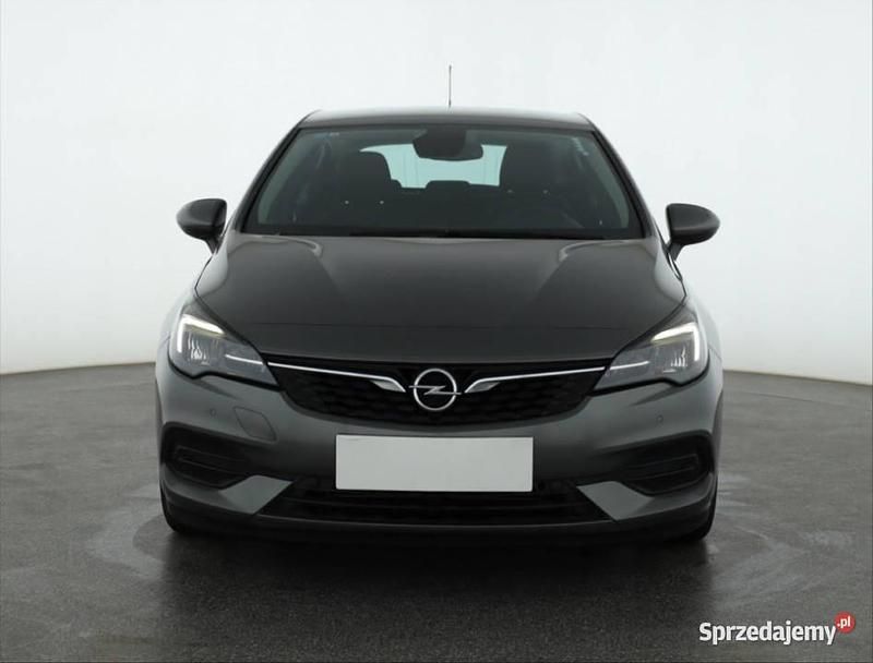 Szary Używany 2020 Opel Astra Hatchback | 45 999 zł (Uczciwa cena) - Obraz 1/4