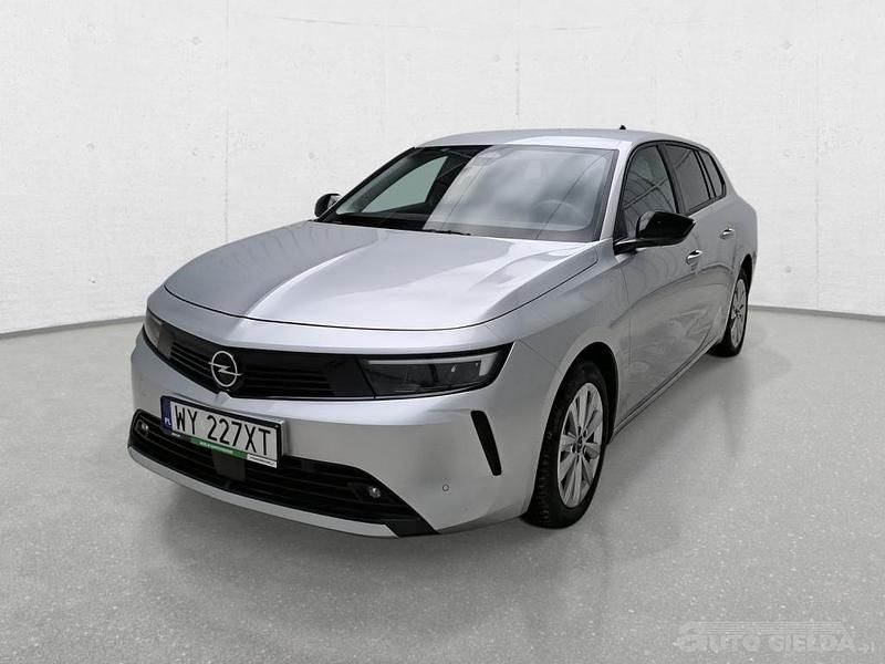 Używany Opel Astra 2023 Srebrny Kombi