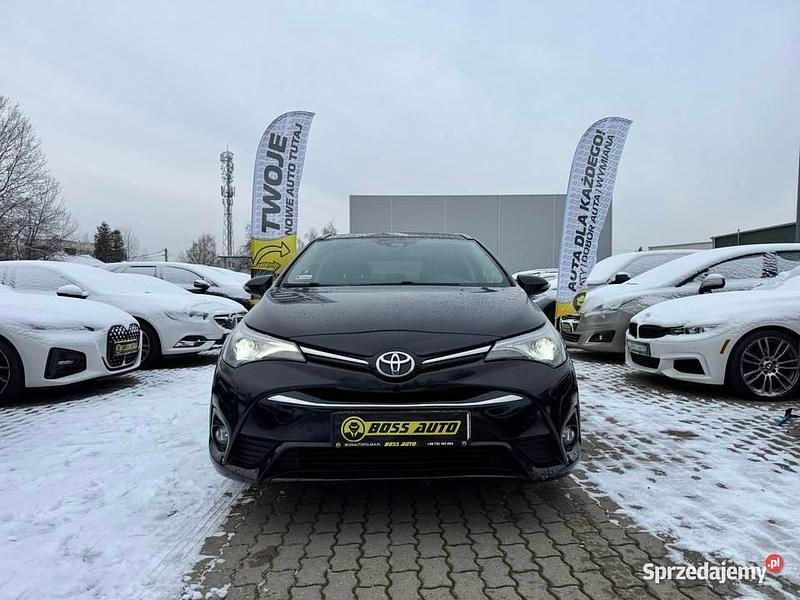 Czarny Używany 2017 Toyota Avensis Kombi | 56 000 zł (Uczciwa cena) - Obraz 1/4