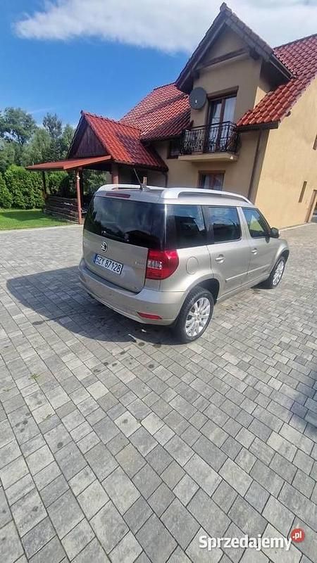 Używany Skoda Yeti 2015 Srebrny SUV