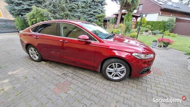 Używany Ford Mondeo Titanium 2019 Bordowy Hatchback
