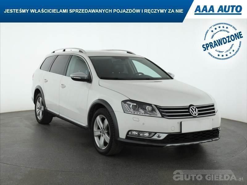 Biały Używany 2013 VW Passat | 34 999 zł (Dobra cena) - Obraz 1/4