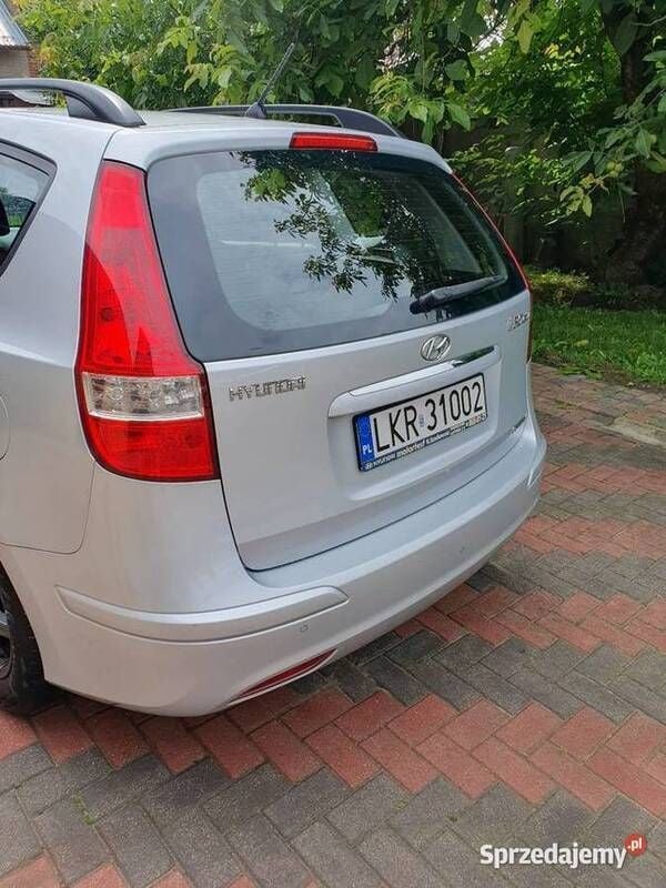 Srebrny Używany 2011 Hyundai i30 Kombi | 15 500 zł (Uczciwa cena) - Obraz 1/4