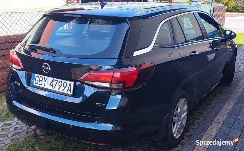 Używany Opel Astra 2016 Zielony Sedan/Limuzyna