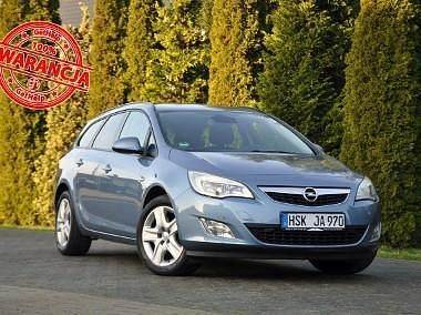 Używany Opel Astra 180 KM (132 kW) 2011 Niebieski Kombi