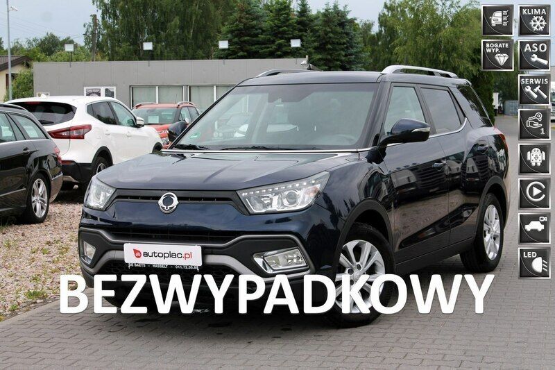 Niebieski ciemny (metalik) Używany 2019 Ssangyong XLV SUV | 42 999 zł - Obraz 1/4