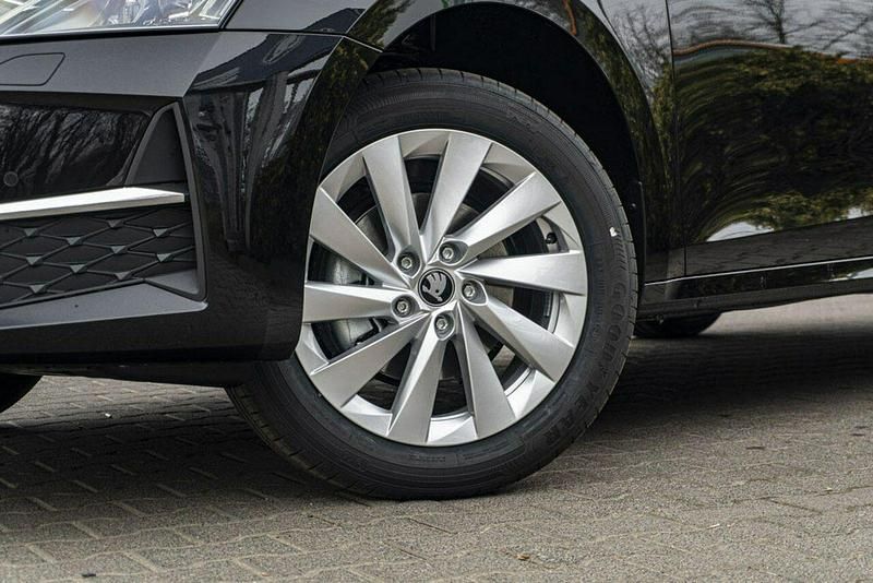 Nowe Skoda Octavia Selection 2025 Czarny Kombi
