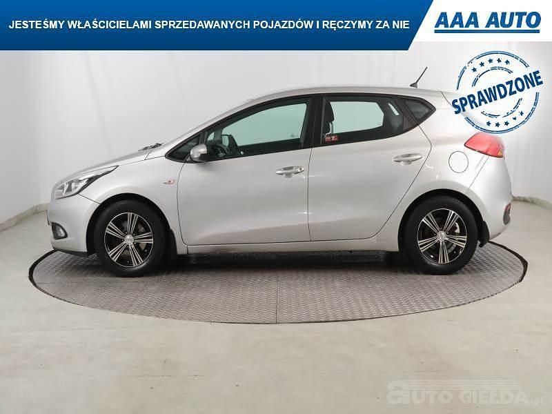 Używany Kia Ceed 2012 Srebrny Hatchback
