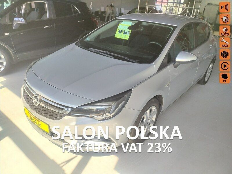 Srebrny (metalik) Używany 2018 Opel Astra Enjoy Hatchback | 45 900 zł (Uczciwa cena) - Obraz 1/4