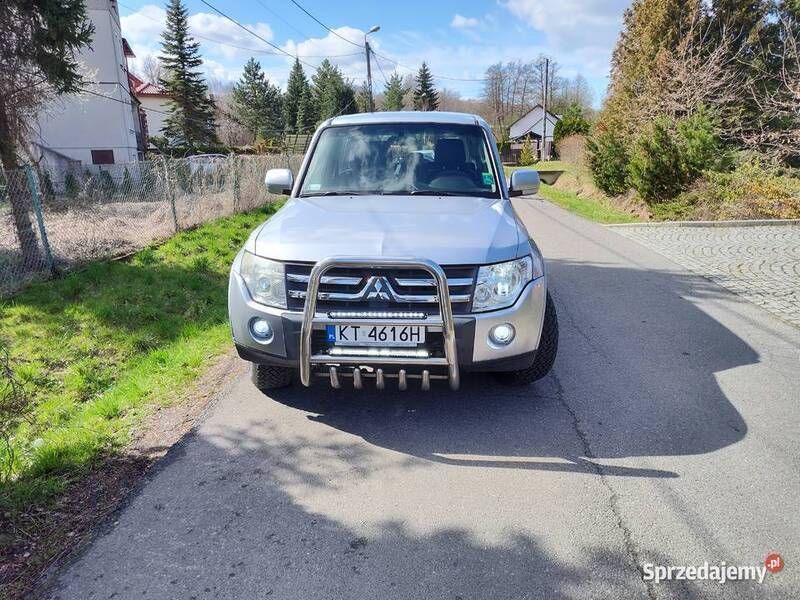 Używany Mitsubishi Pajero 170 KM (125 kW) 2008 Srebrny SUV