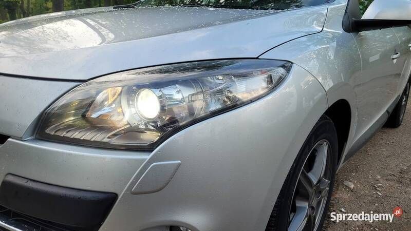 Używany Renault Mégane III Privilege 130 KM (95 kW) 2010 Srebrny Sedan/Limuzyna