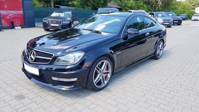 Czarny Używany 2012 Mercedes C63 AMG AMG Coupe | 169 000 zł - Obraz 1/4