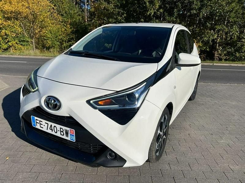 Biały Używany 2019 Toyota Aygo Hatchback | 35 000 zł (Dobra cena) - Obraz 1/4