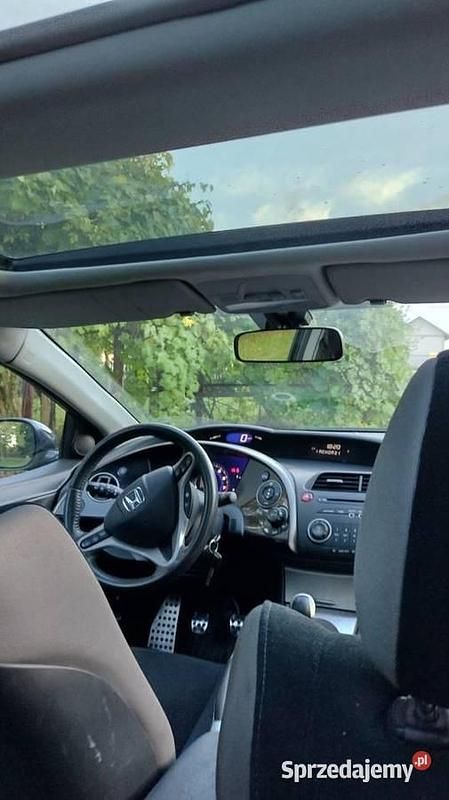 Używany Honda Civic 140 KM (102 kW) 2007 Czarny Hatchback