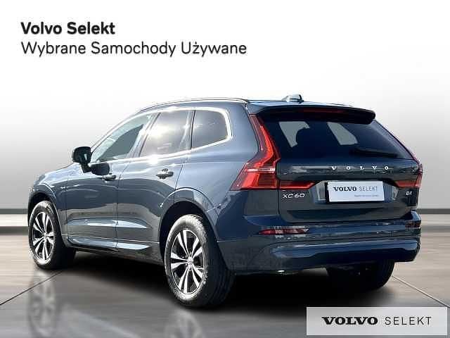 Używany Volvo XC60 197 KM (144 kW) 2022 Niebieski SUV