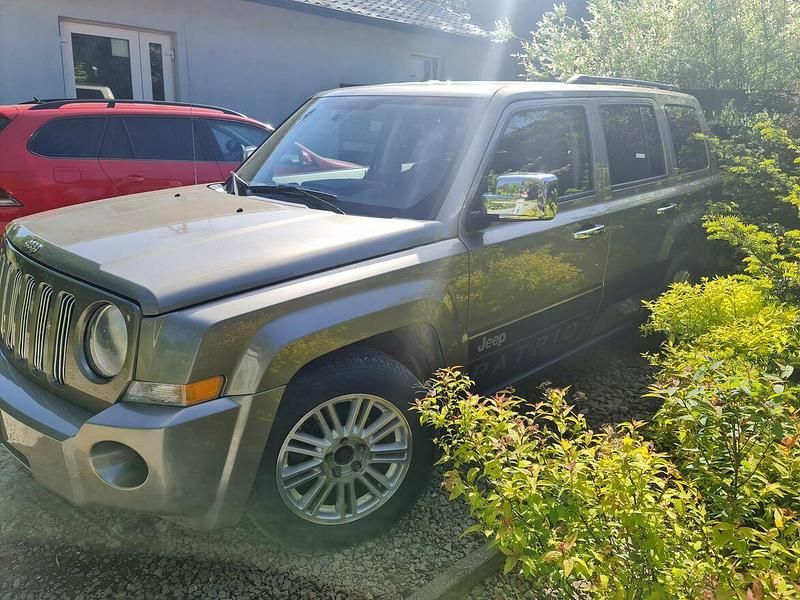 Używany Jeep Patriot 2007 Brązowobeżowy SUV