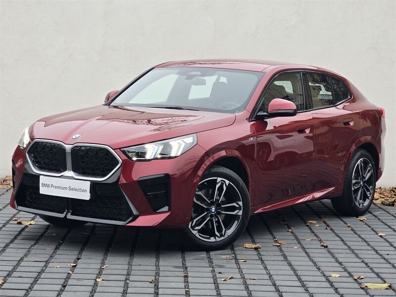 Czerwony fire red metalizowany Używany 2024 BMW X2 Luxury Line SUV | 199 000 zł - Obraz 1/3