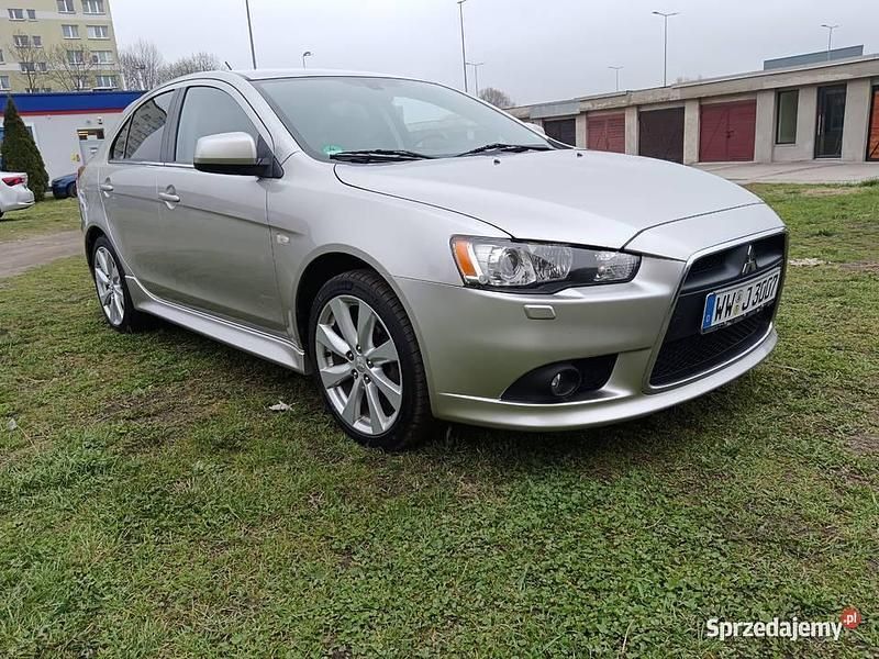 Używany Mitsubishi Lancer Sportback 2014 Srebrny Hatchback