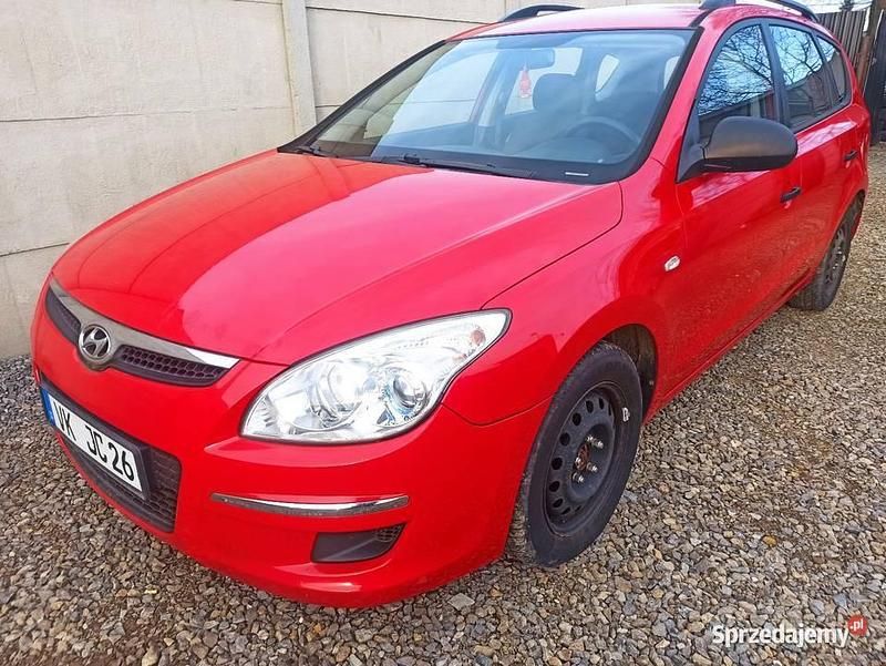 Czerwony Używany 2009 Hyundai i30 Kombi | 8000 zł (Super Cena) - Obraz 1/4